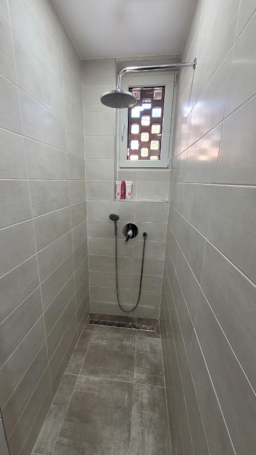 Andy Apartament Petroşani Exterior foto