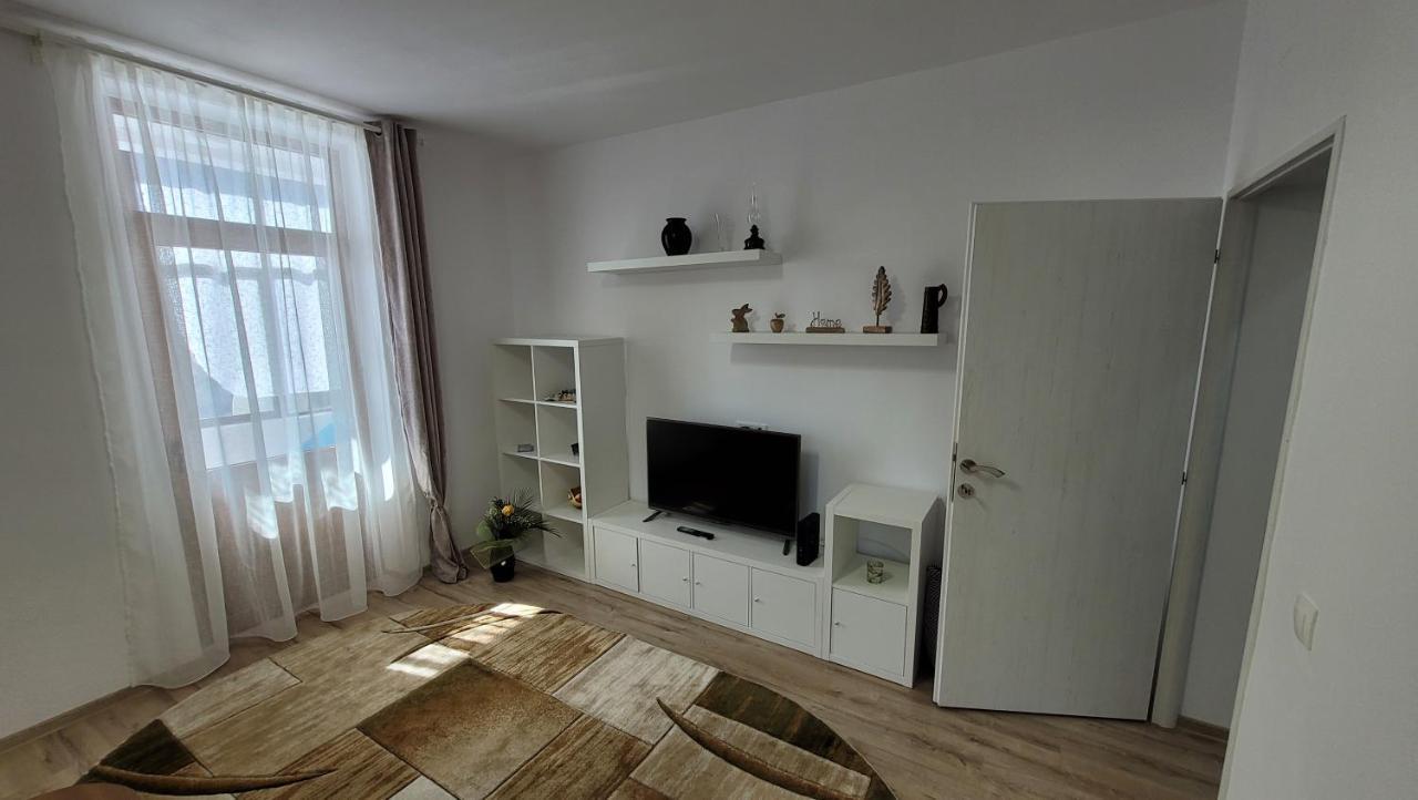 Andy Apartament Petroşani Exterior foto